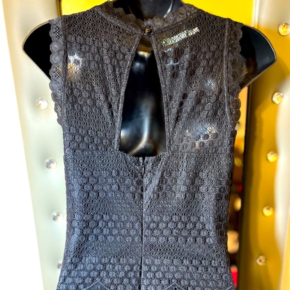 Black Tie Sassy Sheath Fitted Dress - Picture 2 of 3